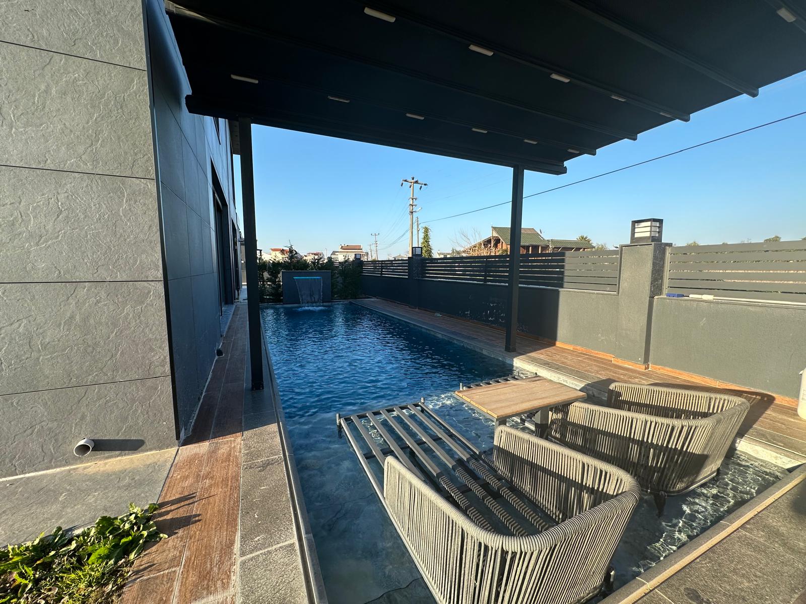 Locate'den Urla' da Müstakil Havuzlu 4+1 Satılık Villa